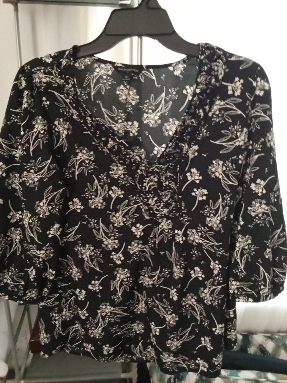Banana Republic Medium floral print blouse